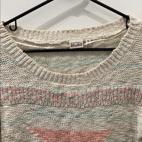 Aztec print beige sweater. Fits loose. - Picture 2 of 2